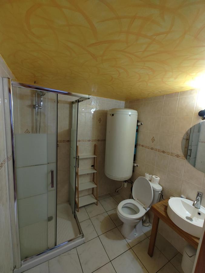 Cosy Appartement 2 Chambres Pont-de-l'Arche Exterior photo